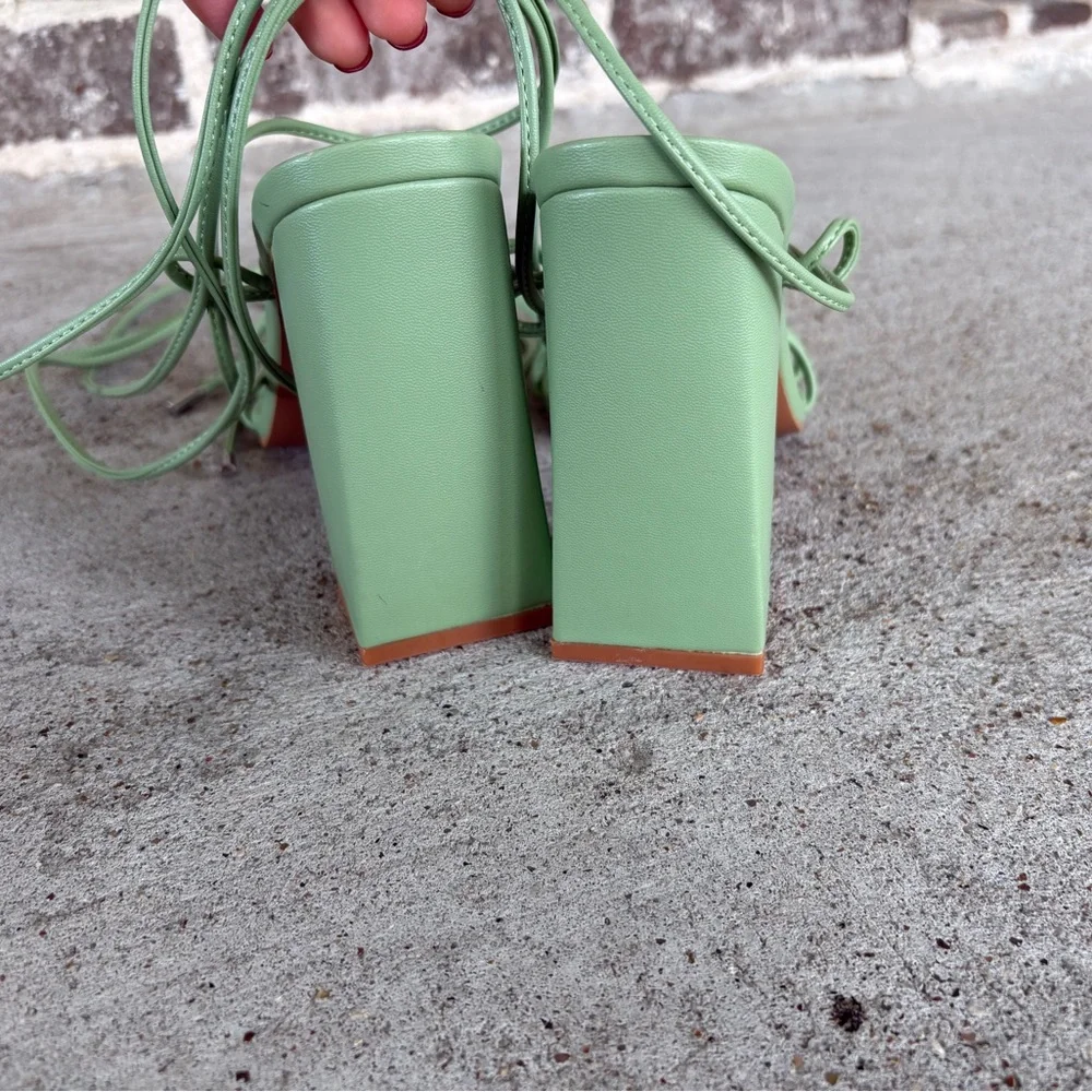 PrettyLittleThing Sage Green Platform Heels Size 8 - Picture 8 of 11